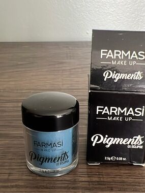 Farmasi Pigments 05 Eclipse Shimmering Blue Jar